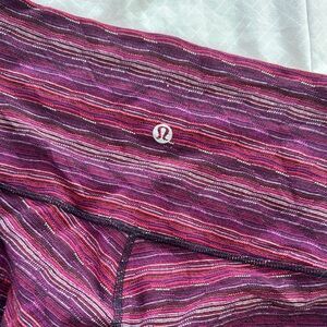 Lululemon Capri length size 4 leggings (pink/purple)